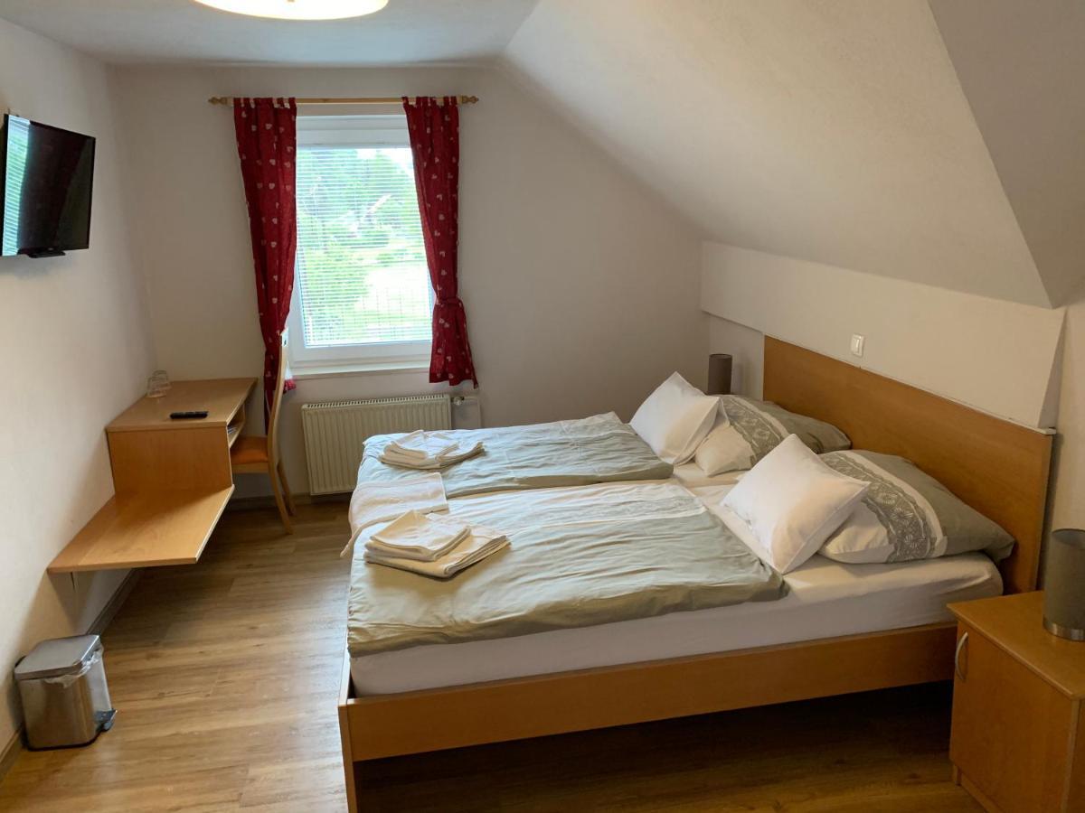 Guesthouse Veranda Mojstrana Eksteriør bilde