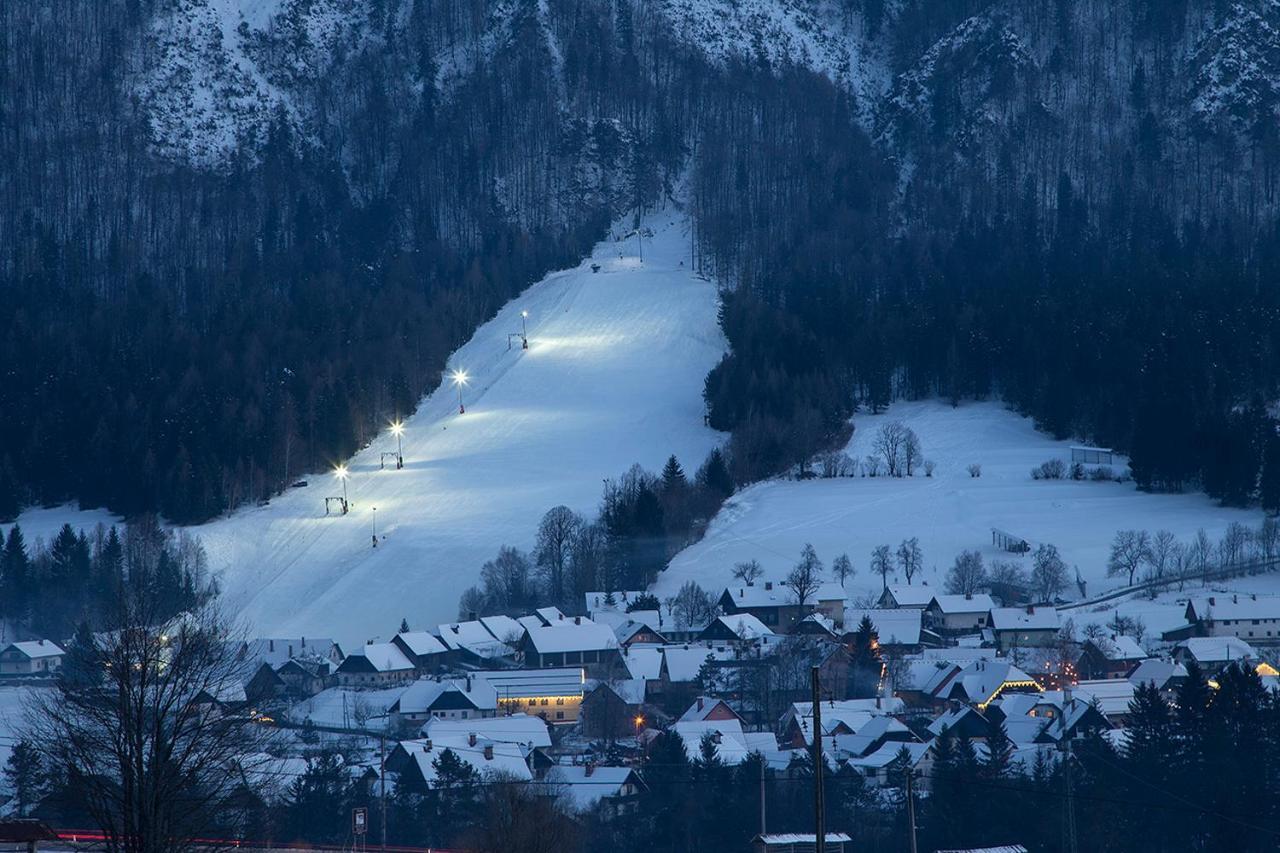Guesthouse Veranda Mojstrana Eksteriør bilde